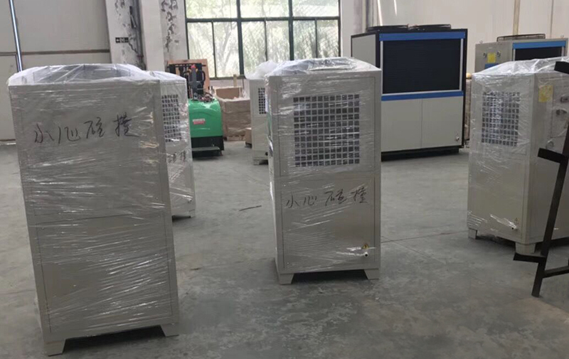 油冷機和冷水機該如何選擇？